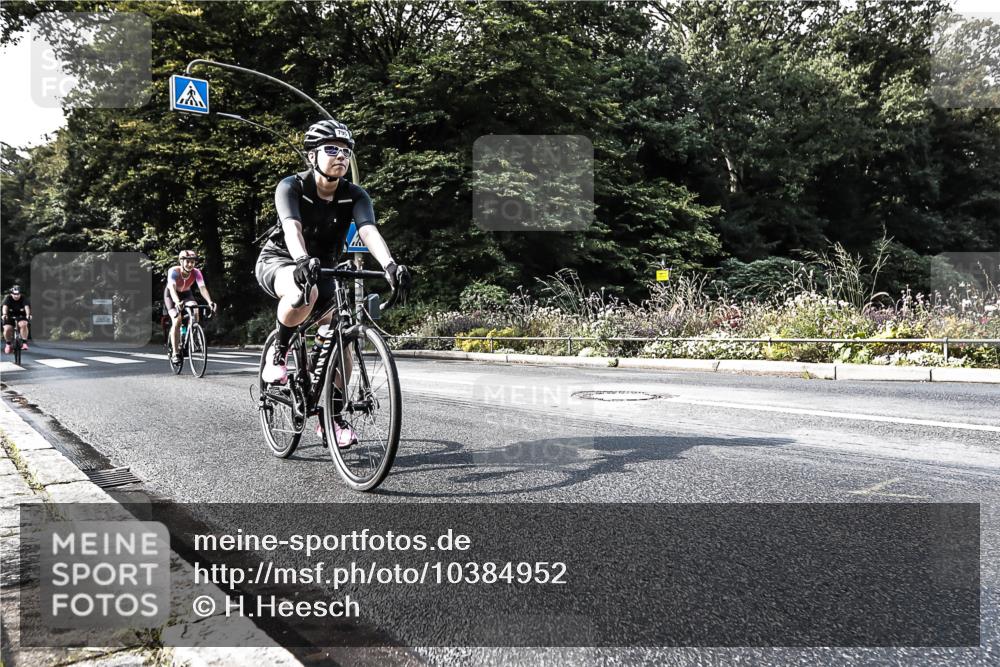 13.09.2026 - Stadtparktriathlon H.Heesch http://msf.ph/oto/10384952 13.09.2026 11:24:40 Radfahren 722, 739, 762, 795, 1799 meine-sportfotos.de