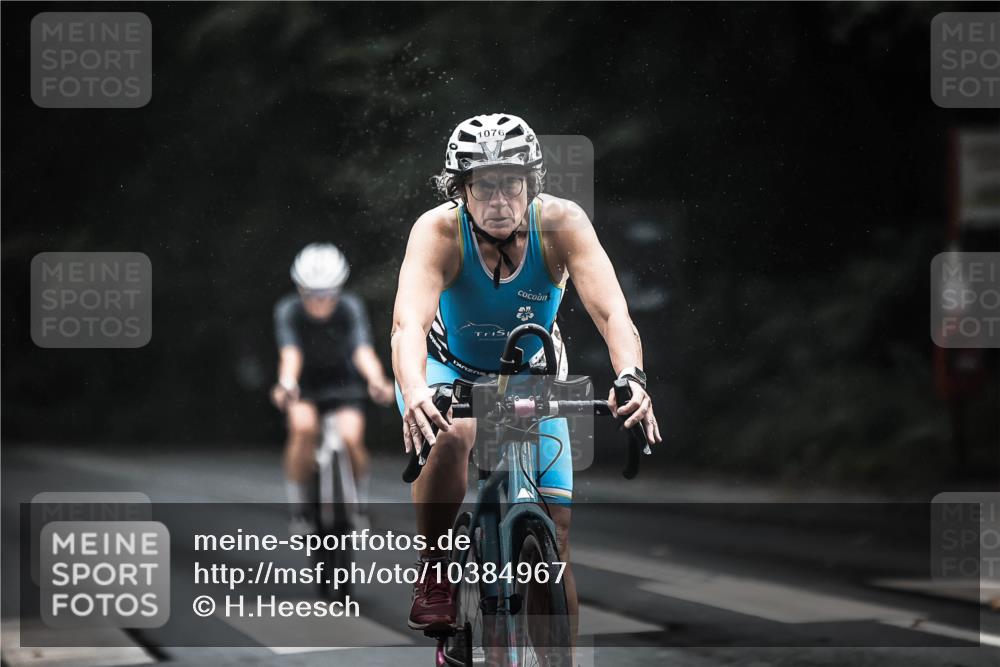 13.09.2026 - Stadtparktriathlon H.Heesch http://msf.ph/oto/10384967 13.09.2026 12:37:55 Radfahren 1076, 1101, 1136, 1232, 1255, 1256 meine-sportfotos.de