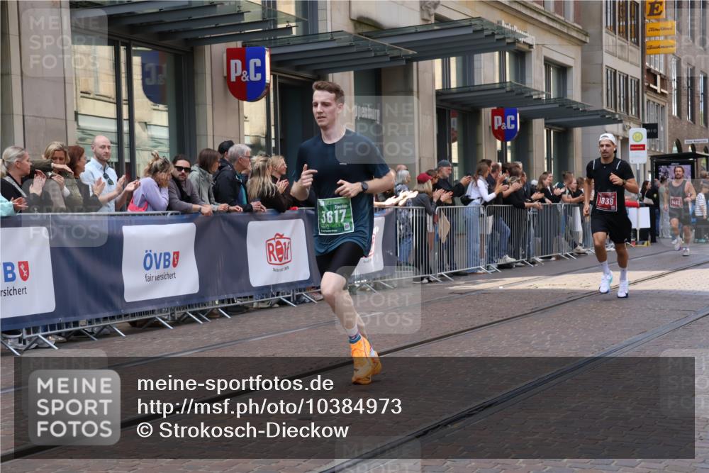13.09.2026 - 21. swb-Marathon Bremen Strokosch-Dieckow http://msf.ph/oto/10384973 13.09.2026 12:51:12 Ziel 3617, 13033, 858, 1214, 1453, 1639 meine-sportfotos.de