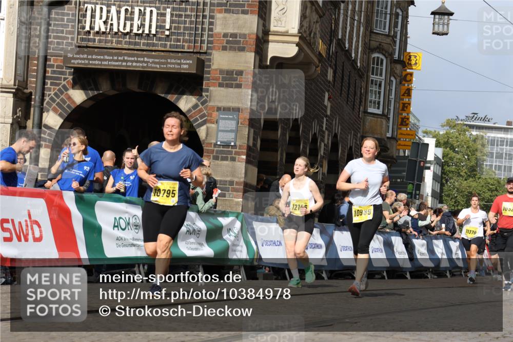 13.09.2026 - 21. swb-Marathon Bremen Strokosch-Dieckow http://msf.ph/oto/10384978 13.09.2026 11:06:49 Ziel 10376, 10654, 10681, 10682, 10849, 10852, 10853, 11021, 11028, 11240, 11340, 11374, 11432, 11729, 11849, 12217, 12479, 12485, 10156, 10378, 10663, 11257 meine-sportfotos.de