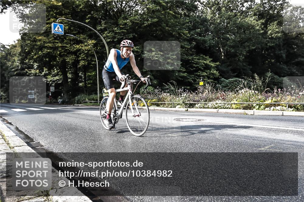 13.09.2026 - Stadtparktriathlon H.Heesch http://msf.ph/oto/10384982 13.09.2026 11:24:44 Radfahren 637, 672, 722, 739, 795 meine-sportfotos.de