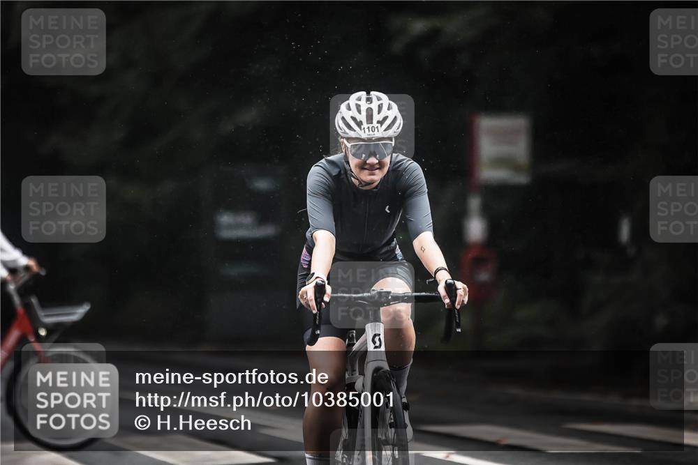 13.09.2026 - Stadtparktriathlon H.Heesch http://msf.ph/oto/10385001 13.09.2026 12:37:57 Radfahren 1076, 1101, 1136, 1232, 1248, 1255 meine-sportfotos.de