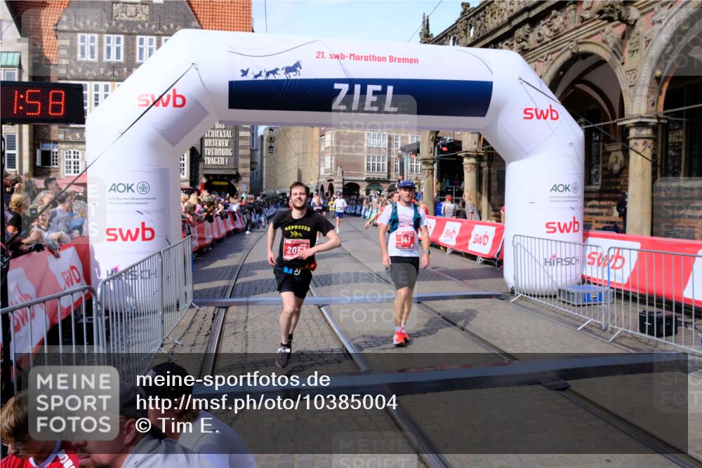 13.09.2026 - 21. swb-Marathon Bremen Tim E. http://msf.ph/oto/10385004 13.09.2026 13:22:47 Ziel 1933, 2481, 3855, 4204, 4211, 4483, 4697, 6891, 7586, 8447, 8547, 8694, 9668 meine-sportfotos.de