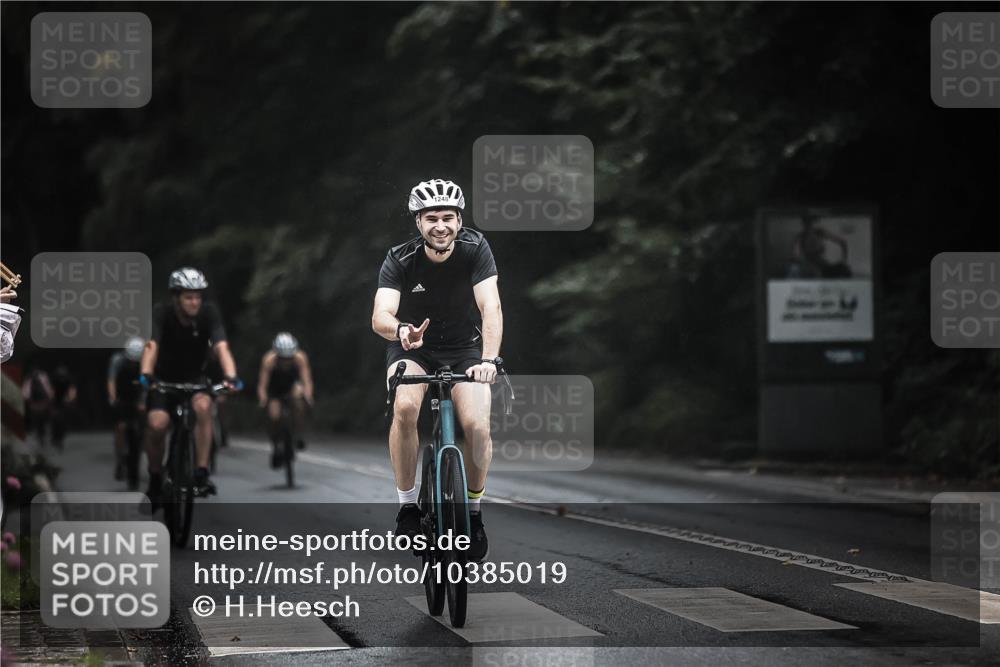 13.09.2026 - Stadtparktriathlon H.Heesch http://msf.ph/oto/10385019 13.09.2026 12:38:02 Radfahren 949, 1072, 1101, 1108, 1248, 1254 meine-sportfotos.de