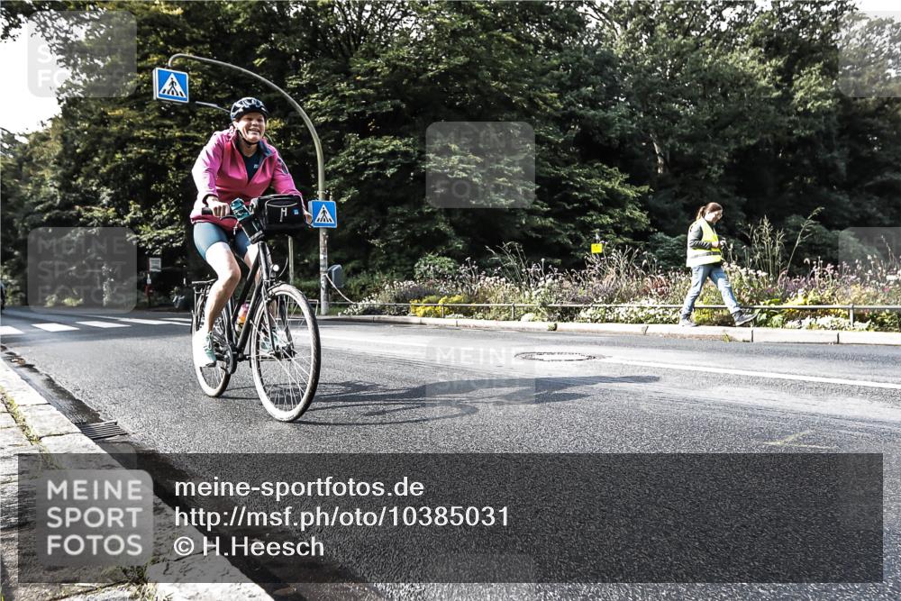 13.09.2026 - Stadtparktriathlon H.Heesch http://msf.ph/oto/10385031 13.09.2026 11:24:55 Radfahren 662, 816 meine-sportfotos.de