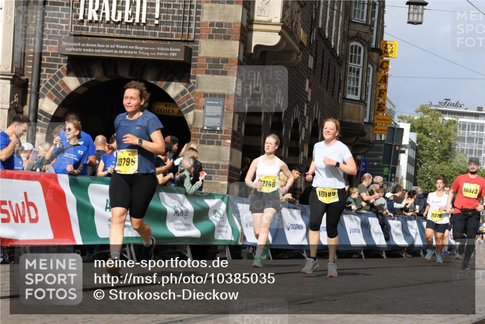 13.09.2026 - 21. swb-Marathon Bremen Strokosch-Dieckow http://msf.ph/oto/10385035 13.09.2026 11:06:49 Ziel 10376, 10654, 10681, 10682, 10849, 10852, 10853, 11021, 11028, 11240, 11340, 11374, 11432, 11729, 11849, 12217, 12479, 12485, 10156, 10378, 10663, 11257 meine-sportfotos.de