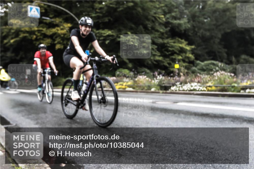 13.09.2026 - Stadtparktriathlon H.Heesch http://msf.ph/oto/10385044 13.09.2026 13:11:02 Radfahren 1334, 1347, 1356, 1364 meine-sportfotos.de