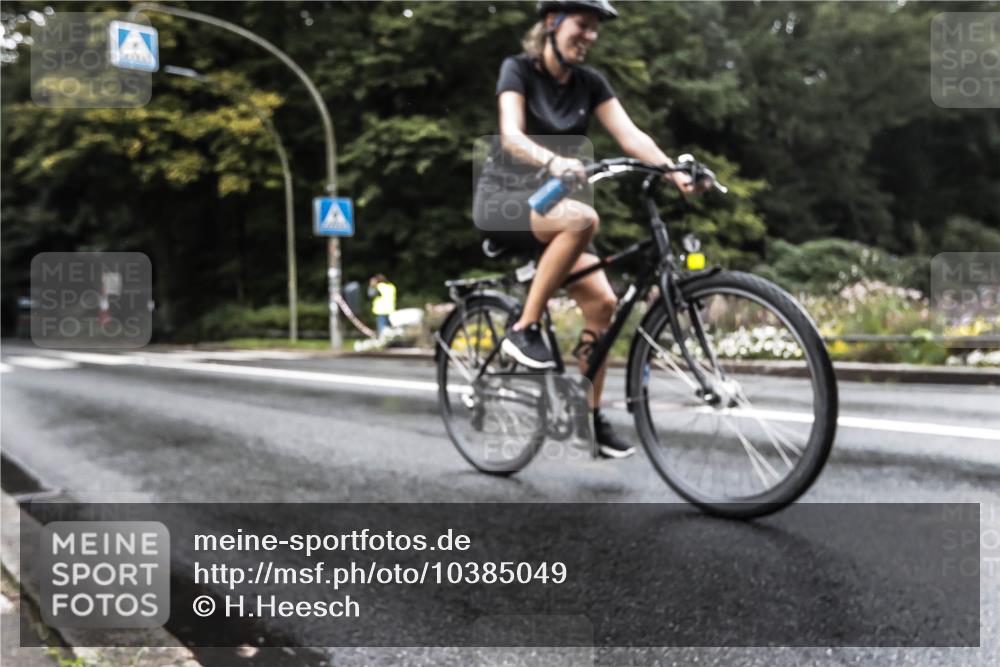 13.09.2026 - Stadtparktriathlon H.Heesch http://msf.ph/oto/10385049 13.09.2026 13:11:11 Radfahren 1216 meine-sportfotos.de