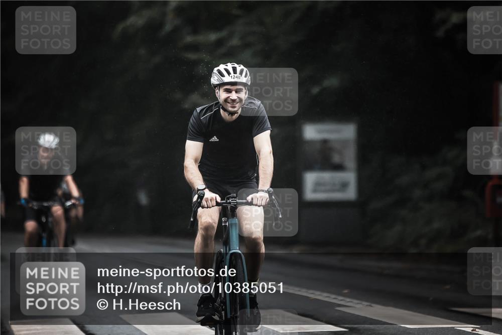 13.09.2026 - Stadtparktriathlon H.Heesch http://msf.ph/oto/10385051 13.09.2026 12:38:02 Radfahren 949, 1072, 1101, 1108, 1248, 1254 meine-sportfotos.de
