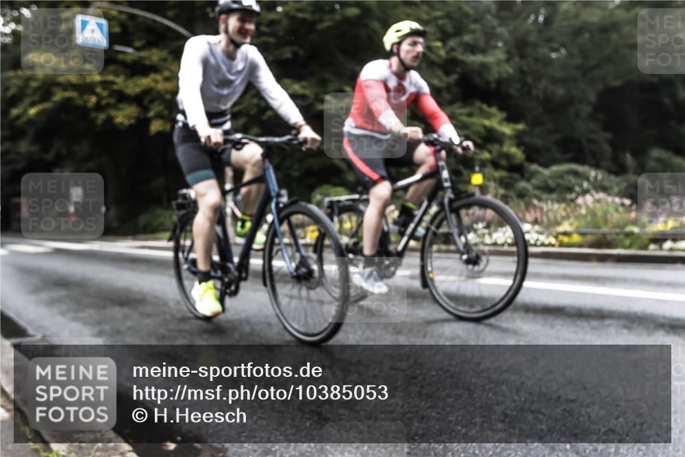 13.09.2026 - Stadtparktriathlon H.Heesch http://msf.ph/oto/10385053 13.09.2026 13:11:17 Radfahren 1253, 1384, 1404 meine-sportfotos.de