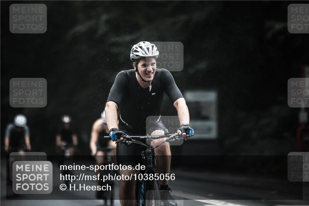 13.09.2026 - Stadtparktriathlon H.Heesch http://msf.ph/oto/10385056 13.09.2026 12:38:05 Radfahren 949, 1072, 1108, 1179, 1248, 1254 meine-sportfotos.de