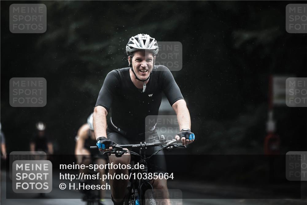 13.09.2026 - Stadtparktriathlon H.Heesch http://msf.ph/oto/10385064 13.09.2026 12:38:05 Radfahren 949, 1072, 1108, 1179, 1248, 1254 meine-sportfotos.de