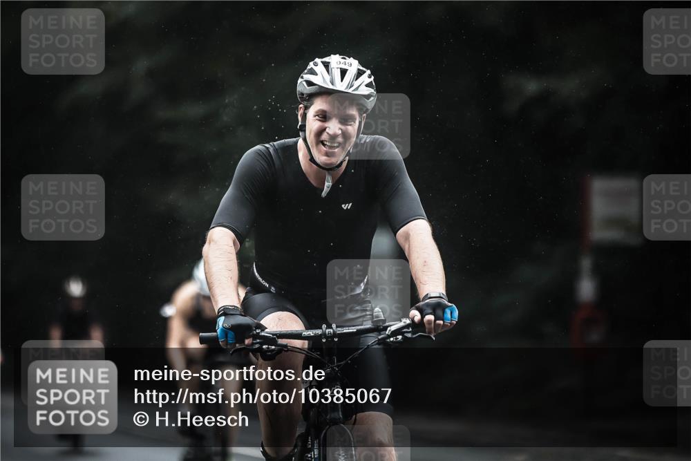 13.09.2026 - Stadtparktriathlon H.Heesch http://msf.ph/oto/10385067 13.09.2026 12:38:05 Radfahren 949, 1072, 1108, 1179, 1248, 1254 meine-sportfotos.de