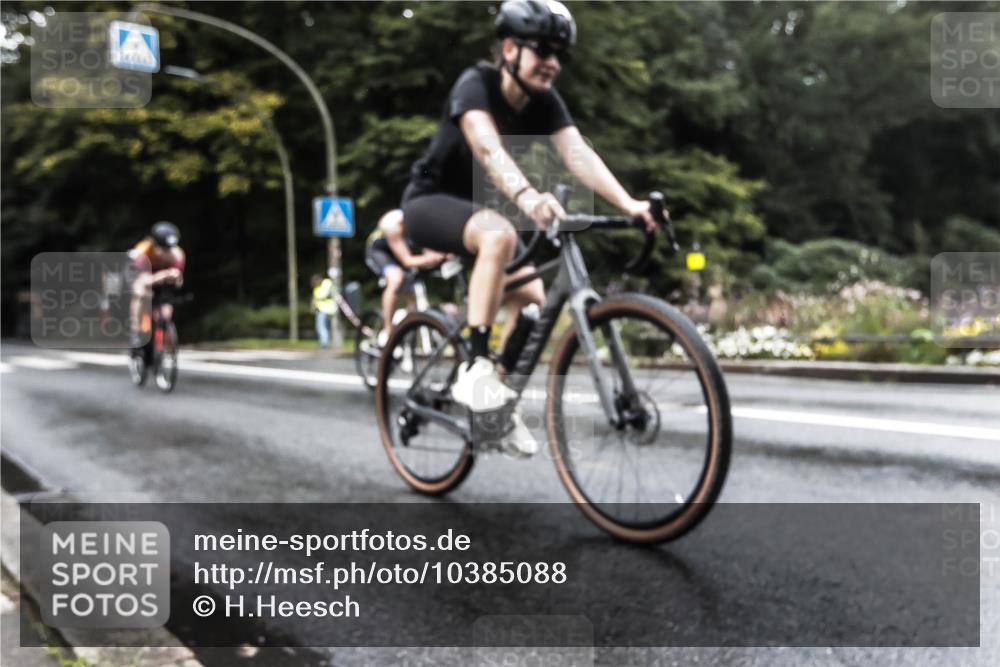 13.09.2026 - Stadtparktriathlon H.Heesch http://msf.ph/oto/10385088 13.09.2026 13:11:46 Radfahren 1196, 1220, 1291, 1443 meine-sportfotos.de
