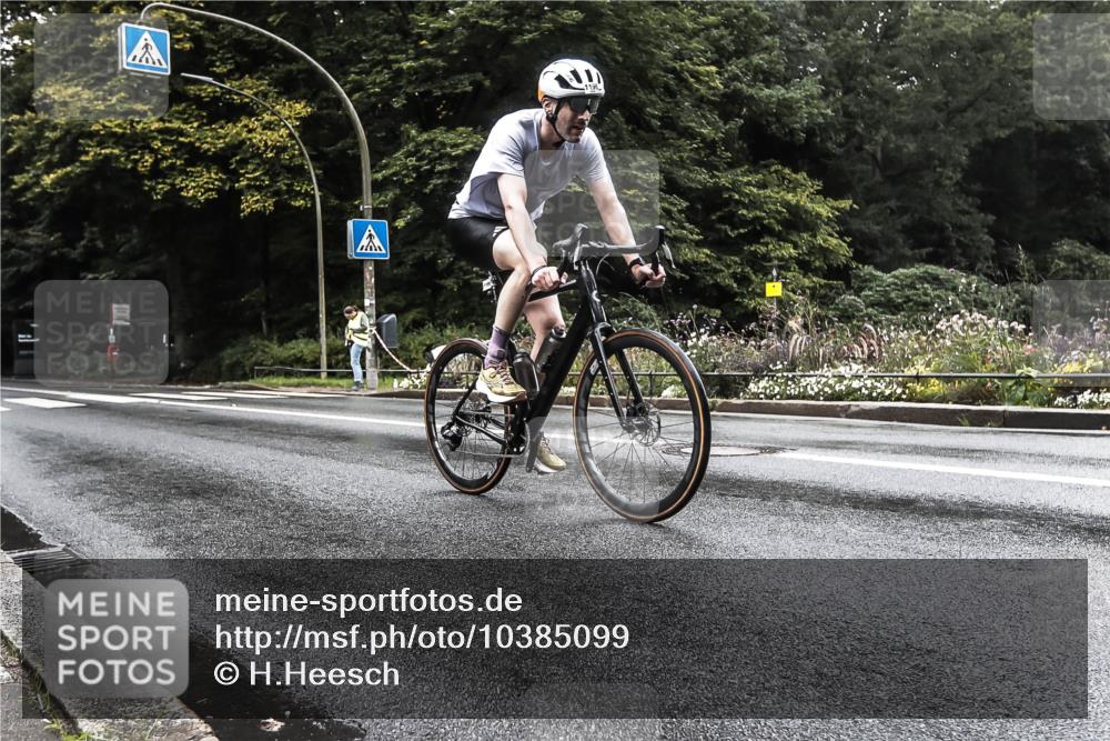 13.09.2026 - Stadtparktriathlon H.Heesch http://msf.ph/oto/10385099 13.09.2026 13:11:48 Radfahren 1196, 1220, 1291, 1443 meine-sportfotos.de
