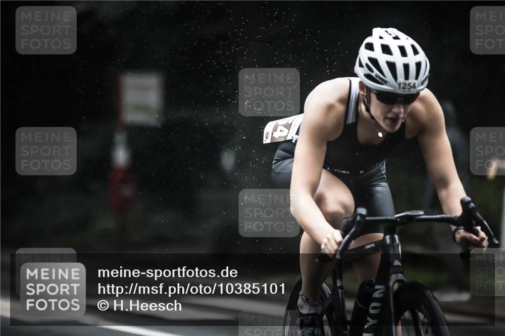 13.09.2026 - Stadtparktriathlon H.Heesch http://msf.ph/oto/10385101 13.09.2026 12:38:06 Radfahren 949, 1072, 1108, 1179, 1248, 1254 meine-sportfotos.de