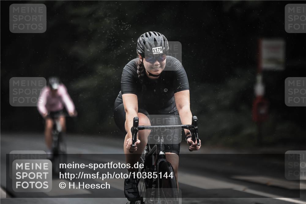 13.09.2026 - Stadtparktriathlon H.Heesch http://msf.ph/oto/10385144 13.09.2026 12:38:12 Radfahren 1072, 1108, 1123, 1179 meine-sportfotos.de