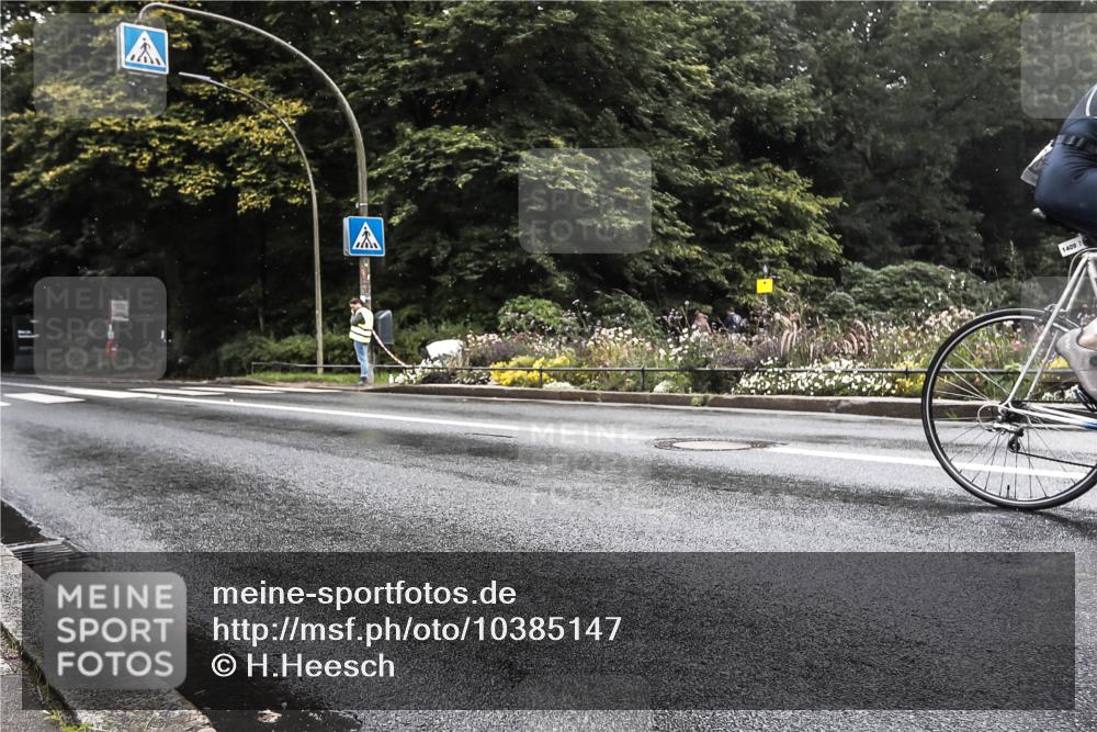 13.09.2026 - Stadtparktriathlon H.Heesch http://msf.ph/oto/10385147 13.09.2026 13:12:17 Radfahren 1409 meine-sportfotos.de