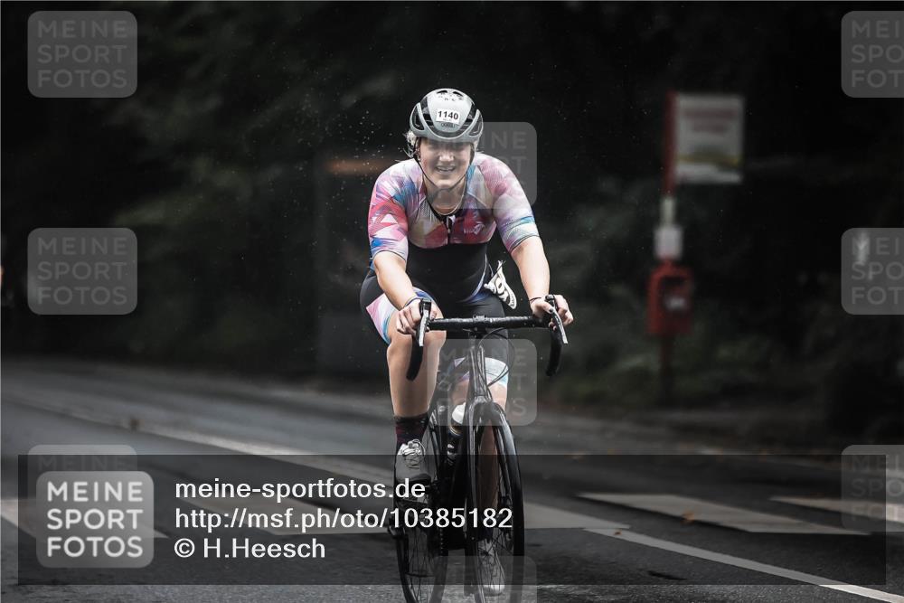 13.09.2026 - Stadtparktriathlon H.Heesch http://msf.ph/oto/10385182 13.09.2026 12:38:19 Radfahren 1123, 1128, 1140, 1194, 1228 meine-sportfotos.de