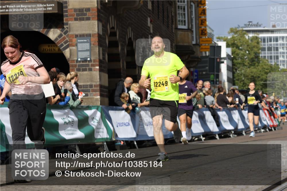 13.09.2026 - 21. swb-Marathon Bremen Strokosch-Dieckow http://msf.ph/oto/10385184 13.09.2026 11:06:57 Ziel 10323, 10654, 10795, 10849, 10989, 11021, 11240, 11370, 12146, 12219, 12485, 10156, 10360, 11100, 11257, 11393, 11439, 11684, 11696, 11822, 11823, 12255 meine-sportfotos.de