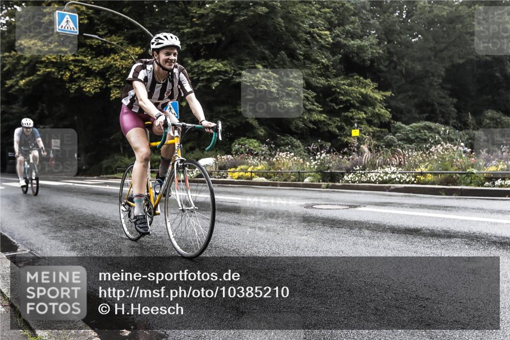 13.09.2026 - Stadtparktriathlon H.Heesch http://msf.ph/oto/10385210 13.09.2026 13:13:11 Radfahren 1192, 1316, 1402 meine-sportfotos.de