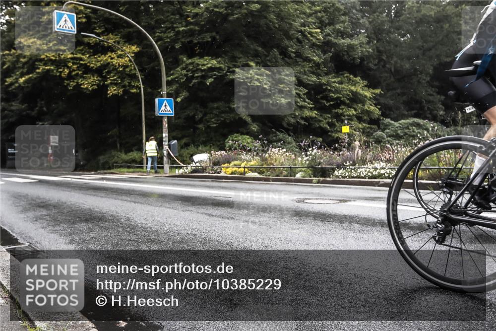 13.09.2026 - Stadtparktriathlon H.Heesch http://msf.ph/oto/10385229 13.09.2026 13:13:26 Radfahren 1276, 1322 meine-sportfotos.de