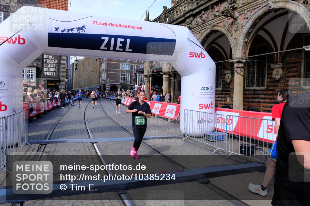 13.09.2026 - 21. swb-Marathon Bremen Tim E. http://msf.ph/oto/10385234 13.09.2026 13:23:10 Ziel 913, 1963, 2040, 2806, 3098, 3145, 3560, 6707, 6737, 6792, 7909, 8377, 8551, 8646, 8671, 8672, 8819, 8820, 9510 meine-sportfotos.de