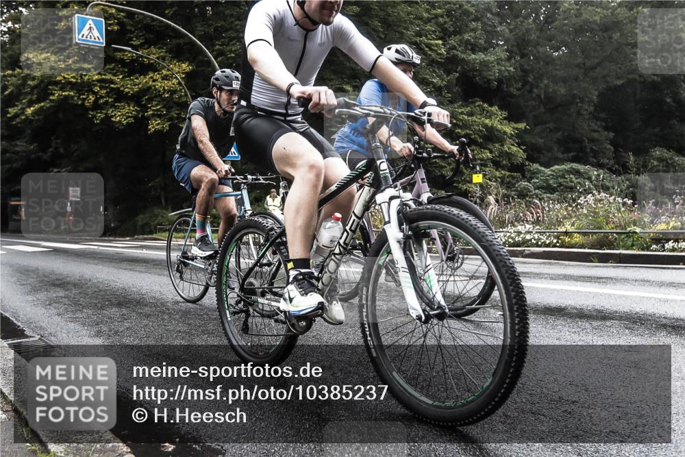 13.09.2026 - Stadtparktriathlon H.Heesch http://msf.ph/oto/10385237 13.09.2026 13:13:31 Radfahren 1208, 1311, 1372, 1401, 1424 meine-sportfotos.de