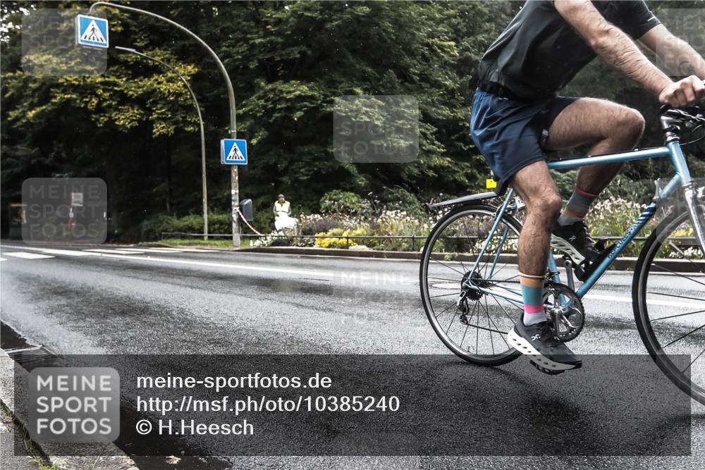 13.09.2026 - Stadtparktriathlon H.Heesch http://msf.ph/oto/10385240 13.09.2026 13:13:31 Radfahren 1208, 1311, 1372, 1401, 1424 meine-sportfotos.de