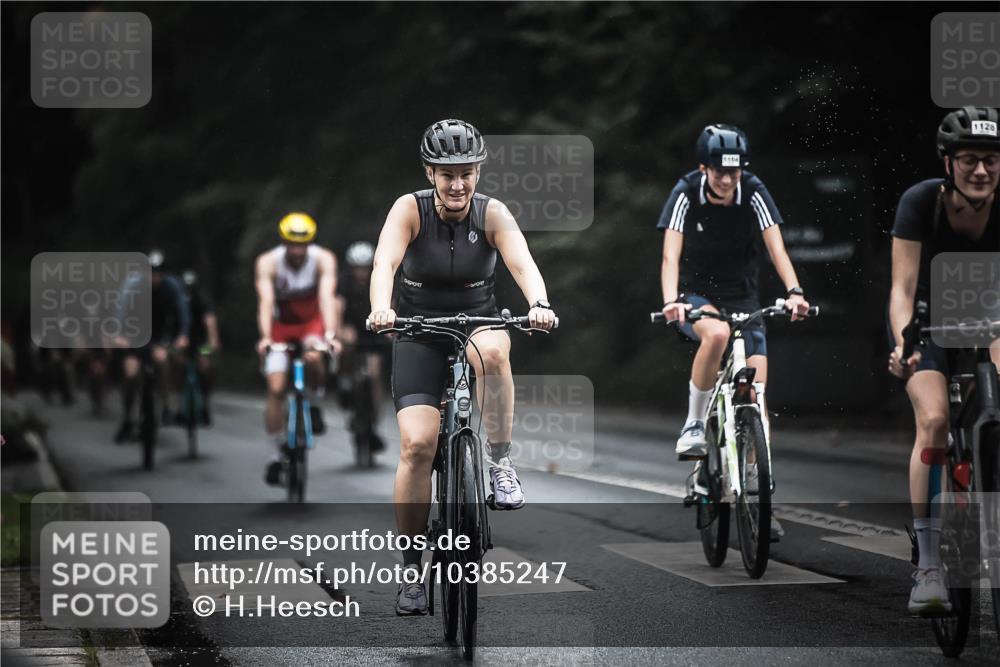 13.09.2026 - Stadtparktriathlon H.Heesch http://msf.ph/oto/10385247 13.09.2026 12:38:25 Radfahren 950, 959, 1097, 1128, 1140, 1164, 1193, 1194, 1204, 1228 meine-sportfotos.de