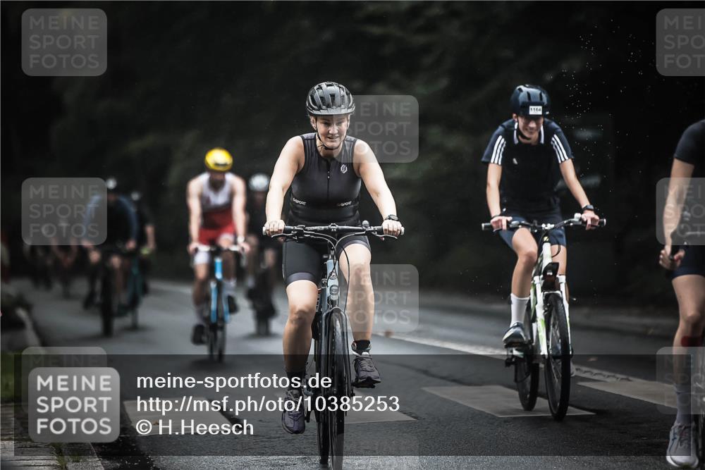 13.09.2026 - Stadtparktriathlon H.Heesch http://msf.ph/oto/10385253 13.09.2026 12:38:25 Radfahren 950, 959, 1097, 1128, 1140, 1164, 1193, 1194, 1204, 1228 meine-sportfotos.de