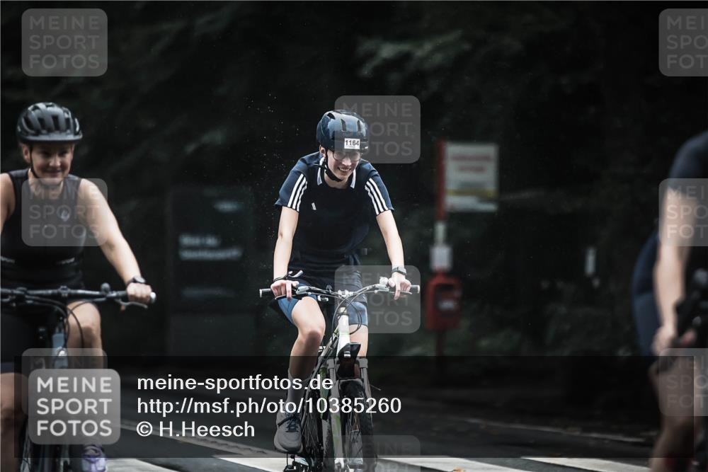 13.09.2026 - Stadtparktriathlon H.Heesch http://msf.ph/oto/10385260 13.09.2026 12:38:26 Radfahren 950, 959, 1097, 1128, 1164, 1193, 1194, 1204, 1228 meine-sportfotos.de
