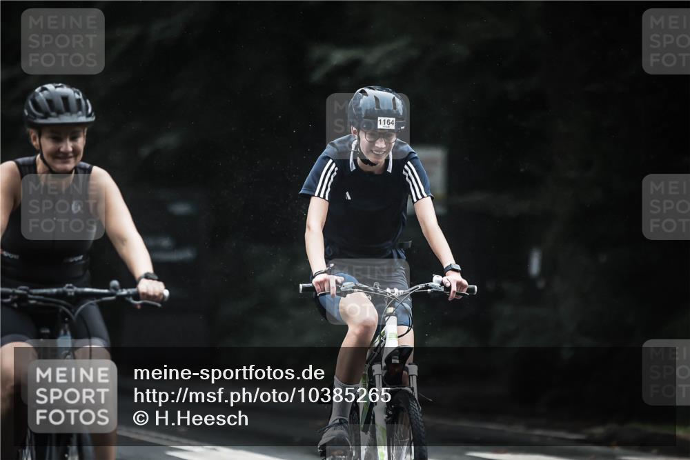 13.09.2026 - Stadtparktriathlon H.Heesch http://msf.ph/oto/10385265 13.09.2026 12:38:26 Radfahren 950, 959, 1097, 1128, 1164, 1193, 1194, 1204, 1228 meine-sportfotos.de