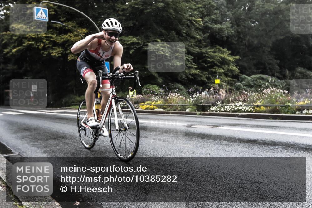 13.09.2026 - Stadtparktriathlon H.Heesch http://msf.ph/oto/10385282 13.09.2026 13:14:01 Radfahren 1286, 1385, 1461 meine-sportfotos.de