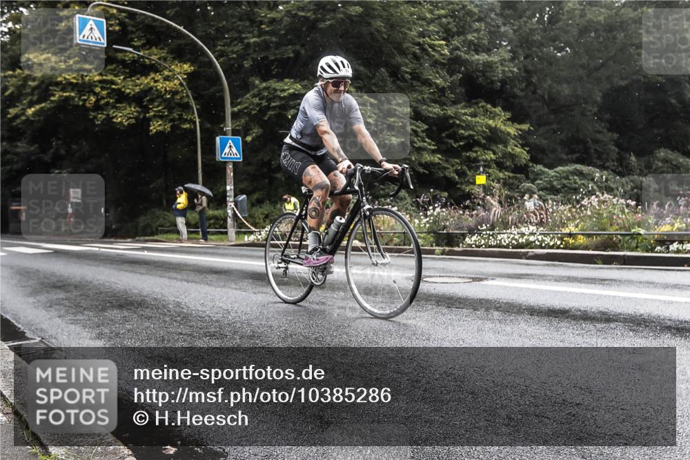 13.09.2026 - Stadtparktriathlon H.Heesch http://msf.ph/oto/10385286 13.09.2026 13:14:06 Radfahren 1198, 1265, 1289 meine-sportfotos.de