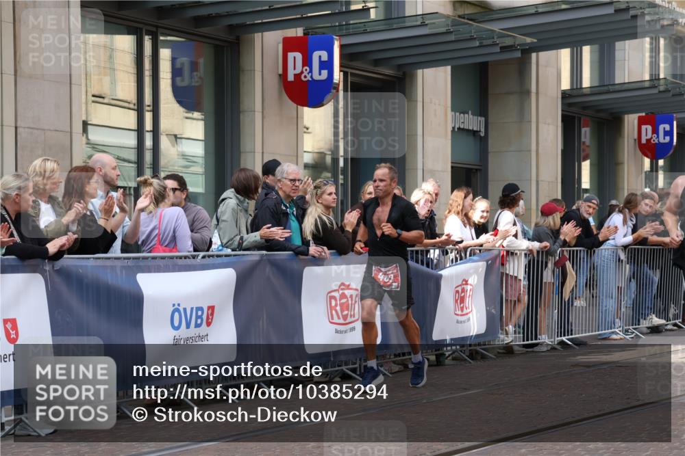 13.09.2026 - 21. swb-Marathon Bremen Strokosch-Dieckow http://msf.ph/oto/10385294 13.09.2026 12:51:58 Ziel 959, 1357, 1507, 482, 943, 1126 meine-sportfotos.de