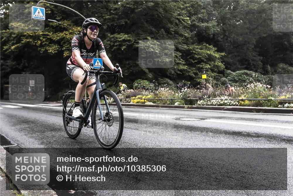 13.09.2026 - Stadtparktriathlon H.Heesch http://msf.ph/oto/10385306 13.09.2026 13:14:28 Radfahren 1202, 1414, 1453 meine-sportfotos.de