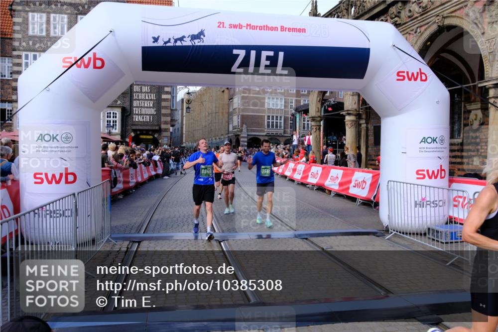 13.09.2026 - 21. swb-Marathon Bremen Tim E. http://msf.ph/oto/10385308 13.09.2026 13:23:16 Ziel 1809, 1935, 1963, 2040, 2367, 2914, 3098, 3145, 3233, 3560, 5114, 6737, 6792, 7909, 8377, 8646, 8671, 8672, 8819, 8820, 9921 meine-sportfotos.de