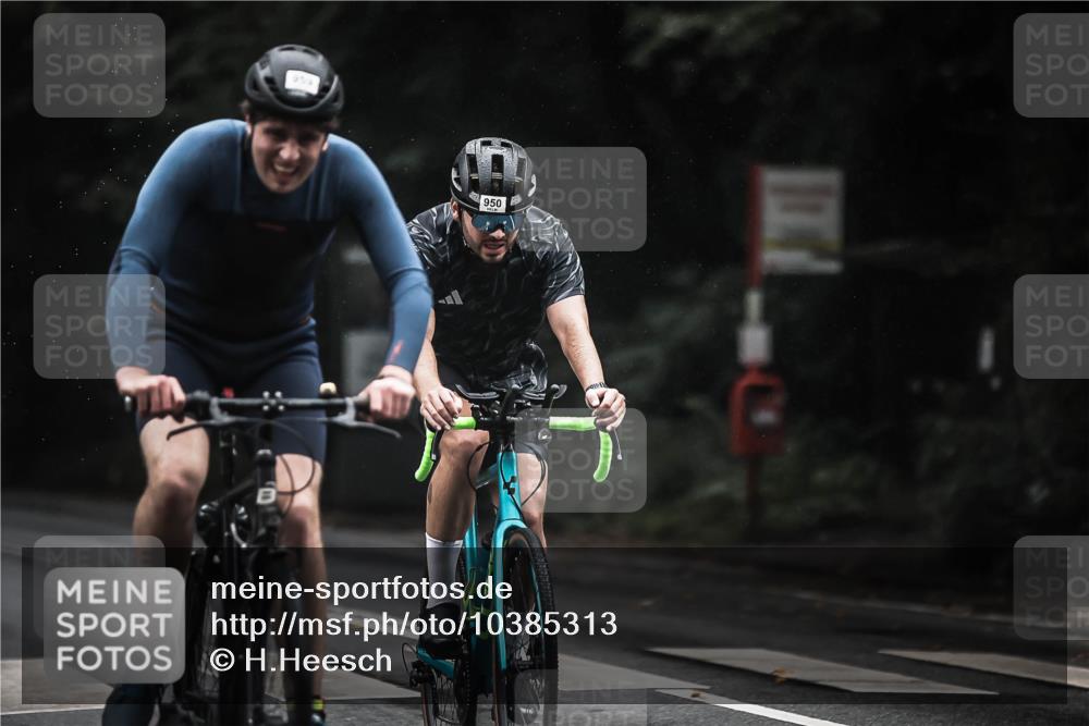 13.09.2026 - Stadtparktriathlon H.Heesch http://msf.ph/oto/10385313 13.09.2026 12:38:30 Radfahren 950, 959, 1097, 1105, 1128, 1133, 1164, 1193, 1204, 1282 meine-sportfotos.de