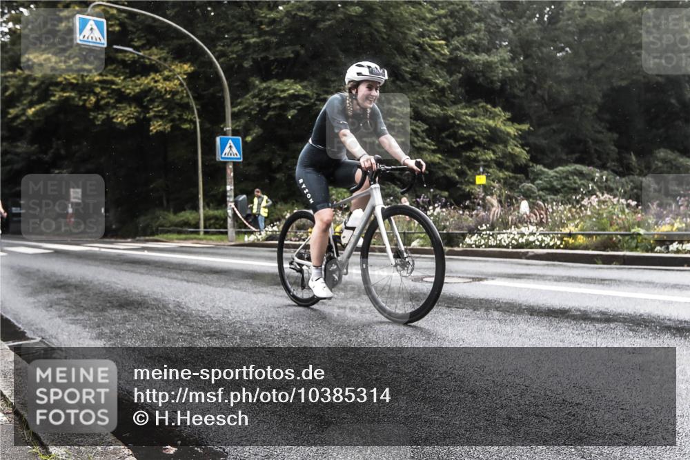 13.09.2026 - Stadtparktriathlon H.Heesch http://msf.ph/oto/10385314 13.09.2026 13:14:37 Radfahren 1283, 1341, 1435, 1464 meine-sportfotos.de