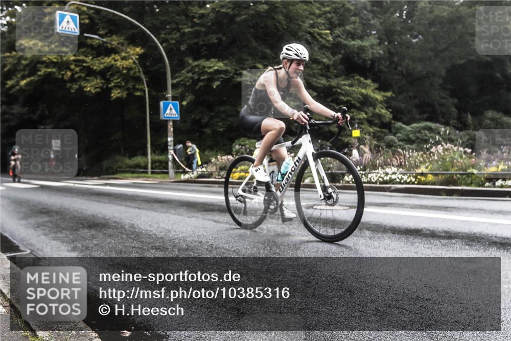 13.09.2026 - Stadtparktriathlon H.Heesch http://msf.ph/oto/10385316 13.09.2026 13:14:39 Radfahren 1283, 1312, 1391, 1400, 1435, 1464 meine-sportfotos.de