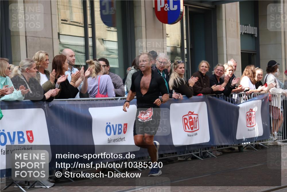 13.09.2026 - 21. swb-Marathon Bremen Strokosch-Dieckow http://msf.ph/oto/10385320 13.09.2026 12:51:59 Ziel 959, 1357, 1507, 482, 943, 1126 meine-sportfotos.de