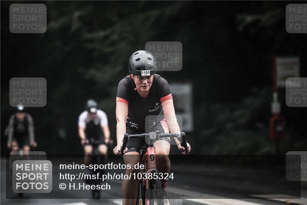 13.09.2026 - Stadtparktriathlon H.Heesch http://msf.ph/oto/10385324 13.09.2026 12:38:34 Radfahren 950, 959, 1105, 1133, 1176, 1204, 1282 meine-sportfotos.de