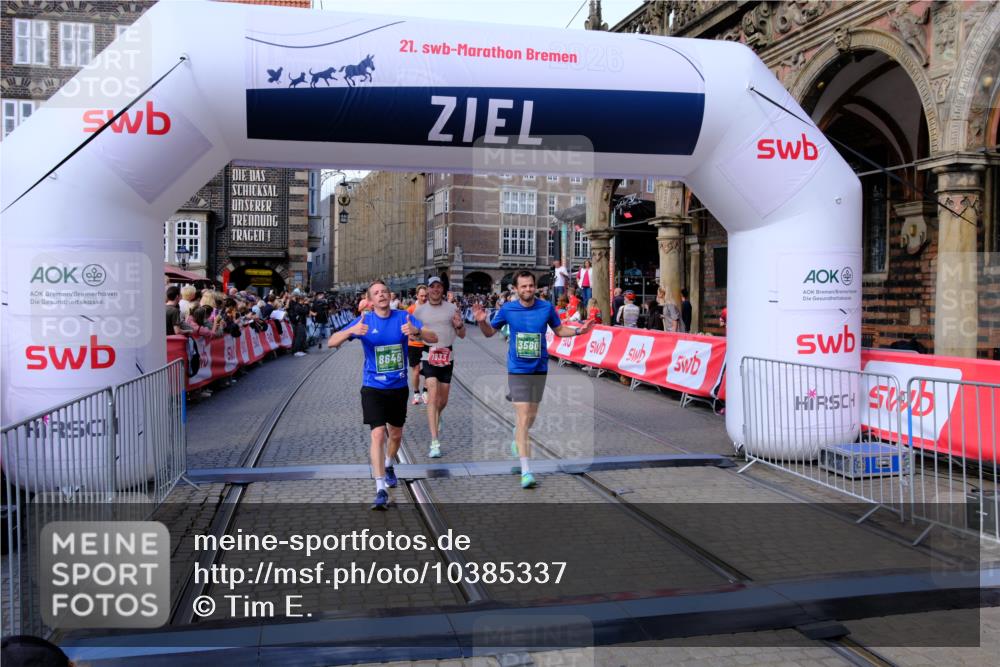 13.09.2026 - 21. swb-Marathon Bremen Tim E. http://msf.ph/oto/10385337 13.09.2026 13:23:17 Ziel 1809, 1935, 1963, 2040, 2367, 2827, 2914, 2961, 3098, 3145, 3233, 3560, 5114, 6737, 7909, 8304, 8377, 8646, 8671, 8672, 8787, 8819, 8820, 9921 meine-sportfotos.de