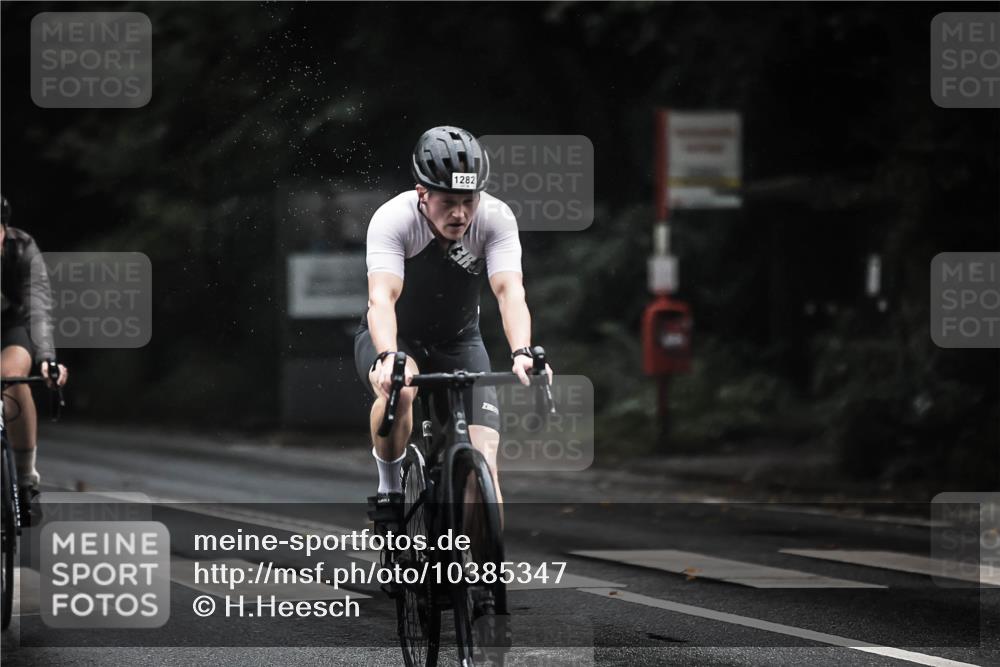 13.09.2026 - Stadtparktriathlon H.Heesch http://msf.ph/oto/10385347 13.09.2026 12:38:35 Radfahren 950, 959, 1105, 1133, 1176, 1282 meine-sportfotos.de
