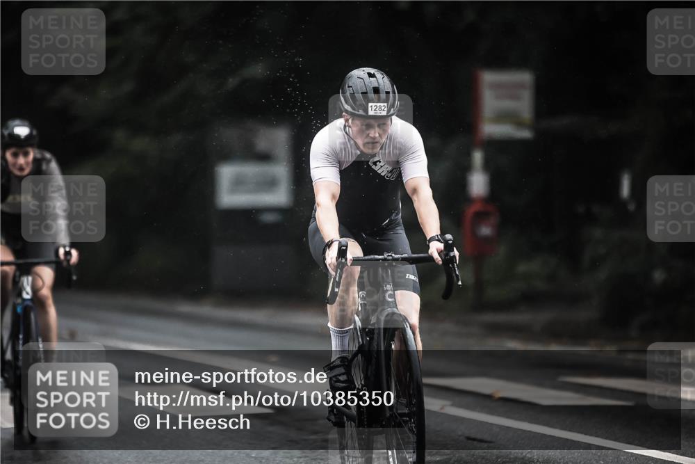 13.09.2026 - Stadtparktriathlon H.Heesch http://msf.ph/oto/10385350 13.09.2026 12:38:35 Radfahren 950, 959, 1105, 1133, 1176, 1282 meine-sportfotos.de