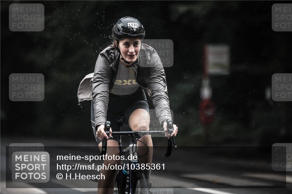 13.09.2026 - Stadtparktriathlon H.Heesch http://msf.ph/oto/10385361 13.09.2026 12:38:37 Radfahren 1105, 1133, 1154, 1176, 1282 meine-sportfotos.de