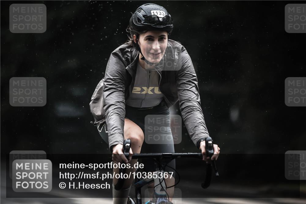 13.09.2026 - Stadtparktriathlon H.Heesch http://msf.ph/oto/10385367 13.09.2026 12:38:37 Radfahren 1105, 1133, 1154, 1176, 1282 meine-sportfotos.de
