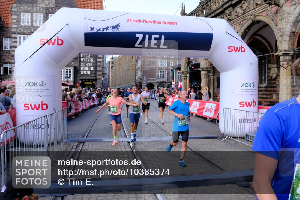 13.09.2026 - 21. swb-Marathon Bremen Tim E. http://msf.ph/oto/10385374 13.09.2026 13:23:22 Ziel 1809, 1900, 1935, 1963, 2367, 2827, 2914, 2961, 3098, 3233, 3374, 3560, 3729, 3920, 5114, 7909, 8231, 8304, 8377, 8646, 8671, 8672, 8732, 8787, 8819, 8820, 9827, 9921 meine-sportfotos.de