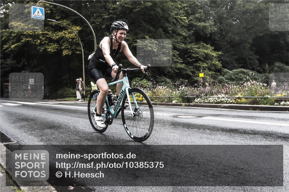 13.09.2026 - Stadtparktriathlon H.Heesch http://msf.ph/oto/10385375 13.09.2026 13:15:26 Radfahren 1304, 1317 meine-sportfotos.de